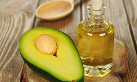 How to apply avocado oil to hair? Easy Mask Recipe