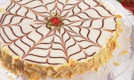 Hungarian cake: delicious esterhazyrte recipe