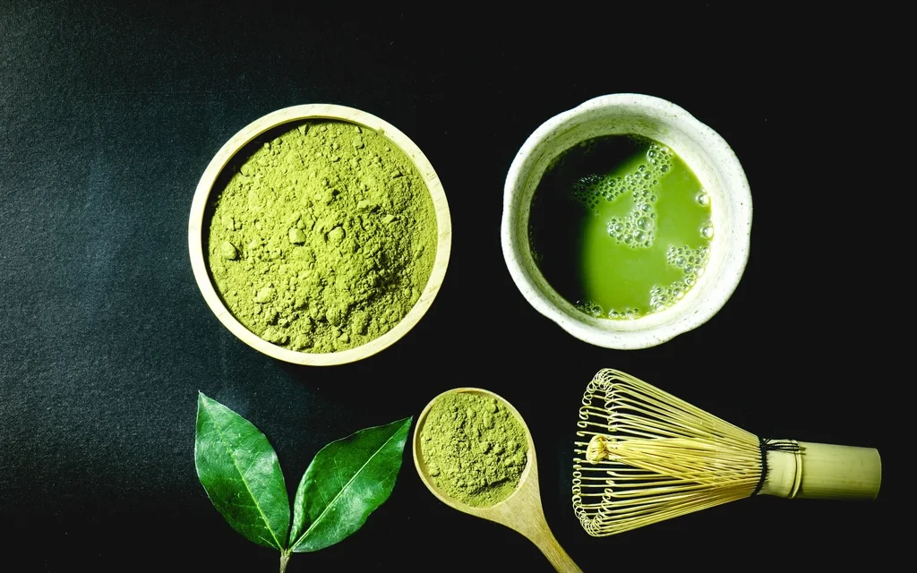 What are the benefits and damages of Matcha tea?