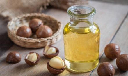 How to use Macadamia Oil for hair? Benefits