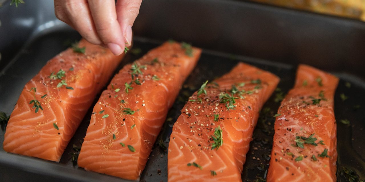 Is farm salmon healthy? How to understand farm salmon?