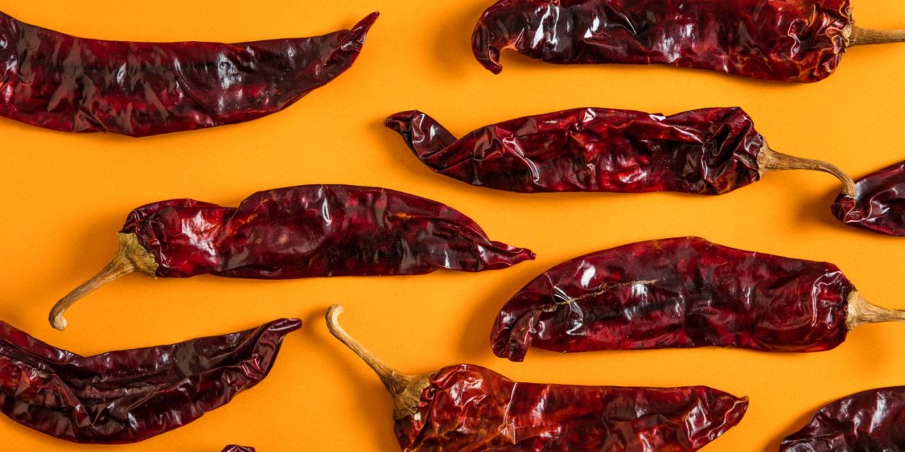 How to make smoked pepper? How to use?