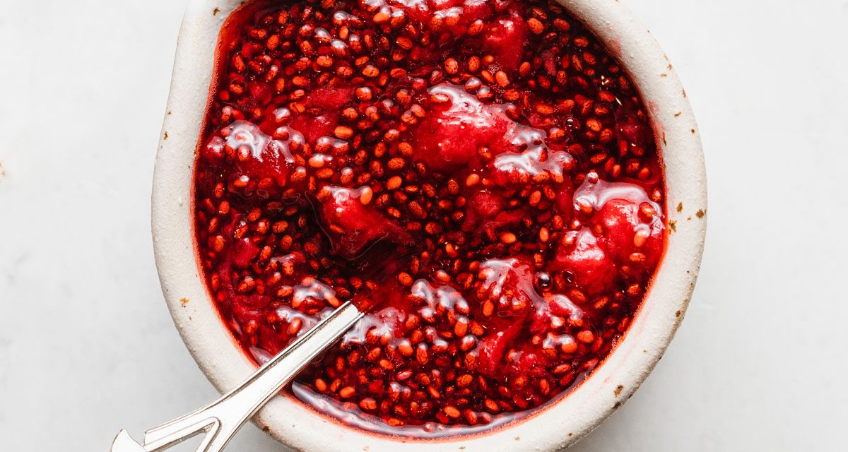Chia Seed Strawberry Jam: Easy Low Material Recipe