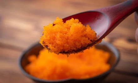 WHAT IS MASAGO? Are Masago and Tobiko the same?