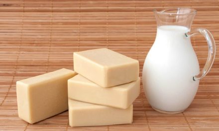 Does goat milk soap whiten the skin? How to use?