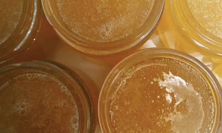 Does honey break down? How to understand corrupted honey?